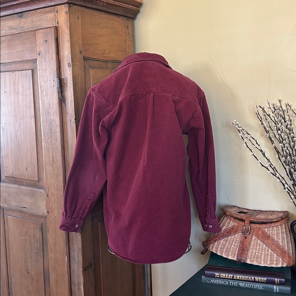 Field and Stream Men’s Burgundy Wine Button Up Shirt - Picture 5 of 6